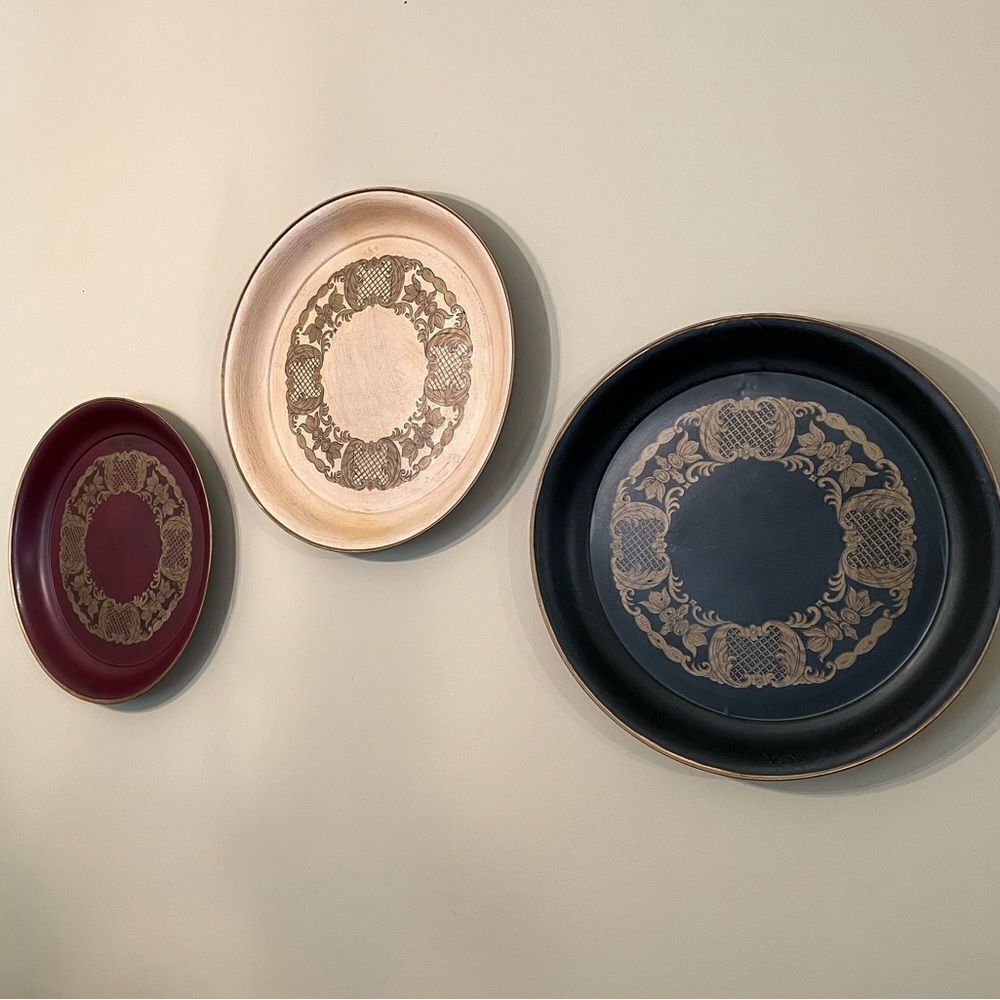 3 Decorative Chargers